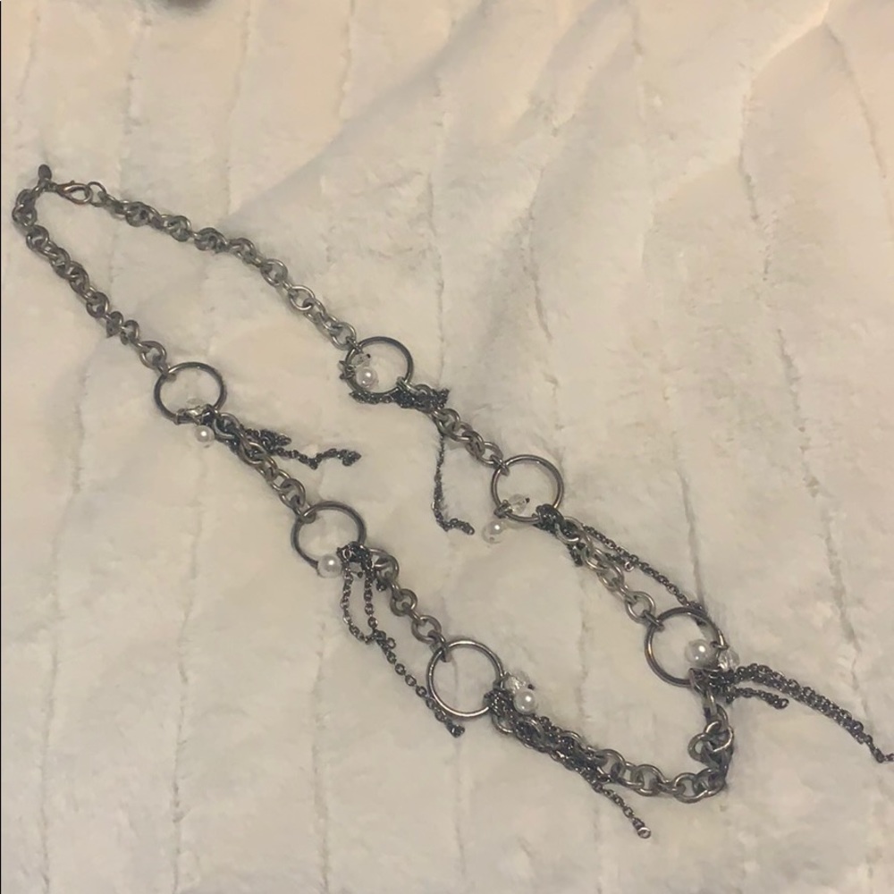 Express pearl and bead necklace
